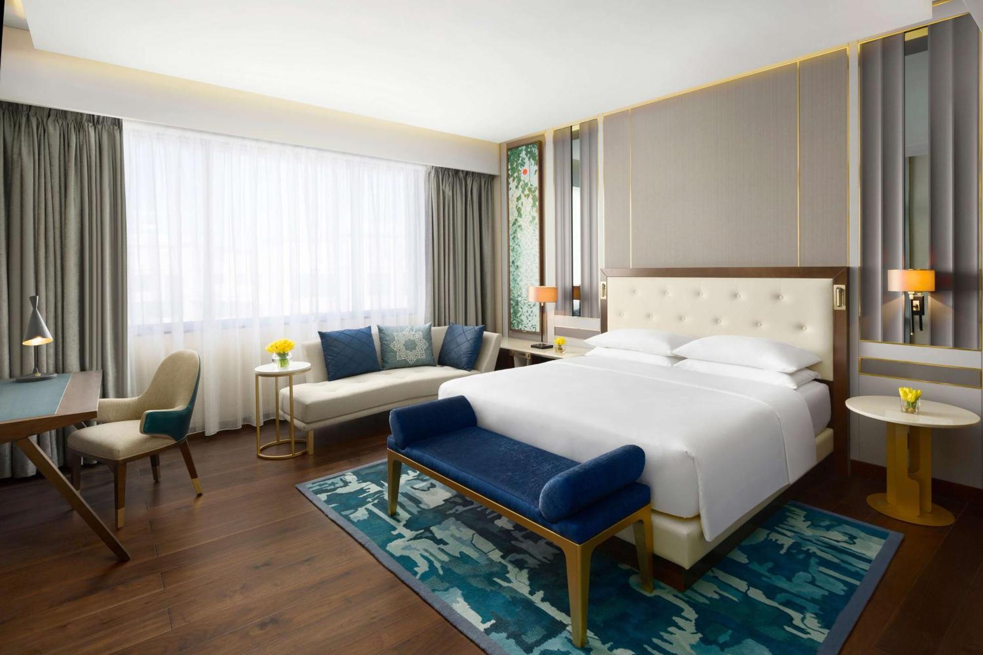 Grand Hyatt And Residences 5*